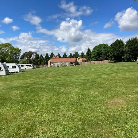 Bank Top Camping-north York Moors With Pitches For Caravans, Camper Vans And Tents