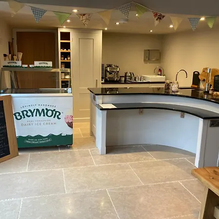 Bank Top Camping-north York Moors With Pitches For Caravans, Camper Vans And Tents