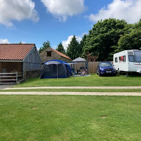 Bank Camping-north York Moors With Pitches For Caravans, Camper Vans And Tents Пикеринг